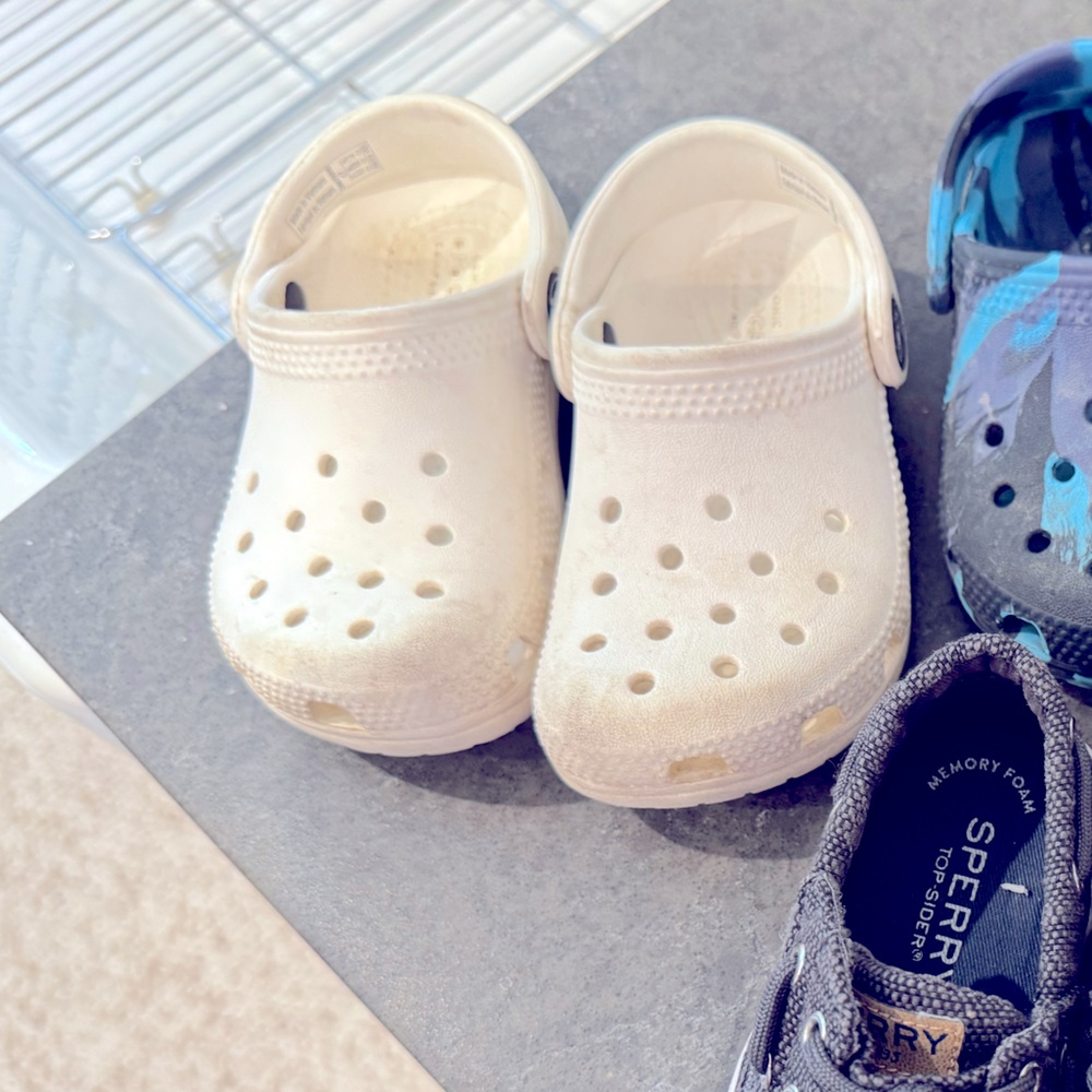Toddler size 7 white crocs